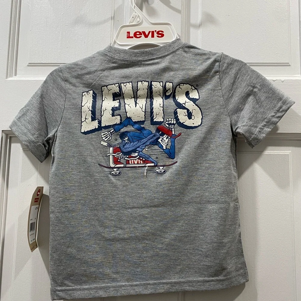 NWT Levi’s Gray Kids T-Shirt With Skeleton Graphic